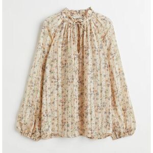 NWT H&M Size M Tie Detail Floral Long Sleeve Ruffle V-Neck Blouse with Smocking